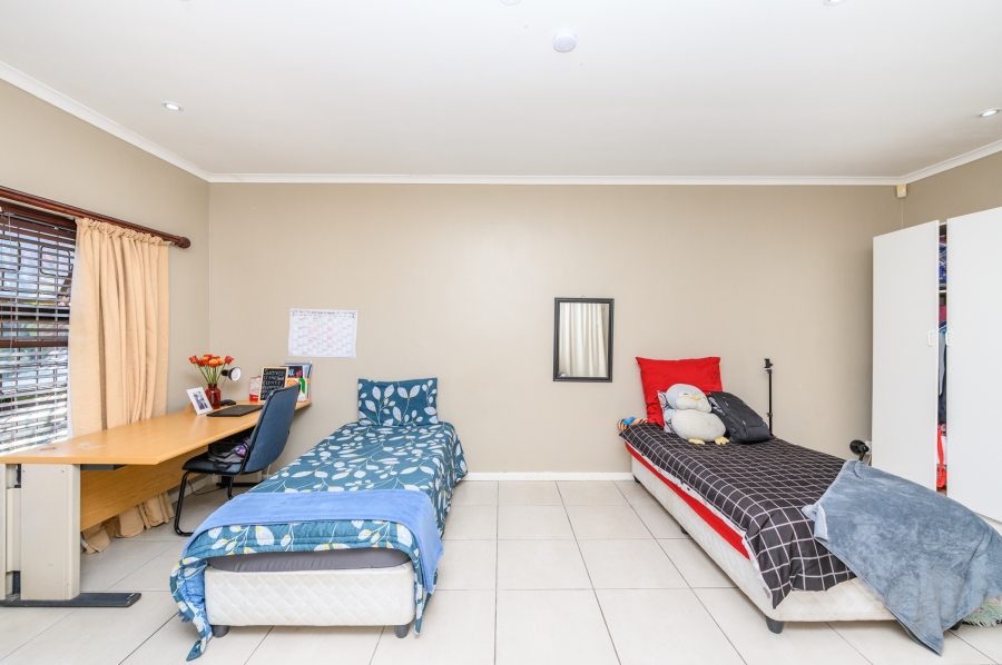 15 Bedroom Property for Sale in Summerstrand Eastern Cape